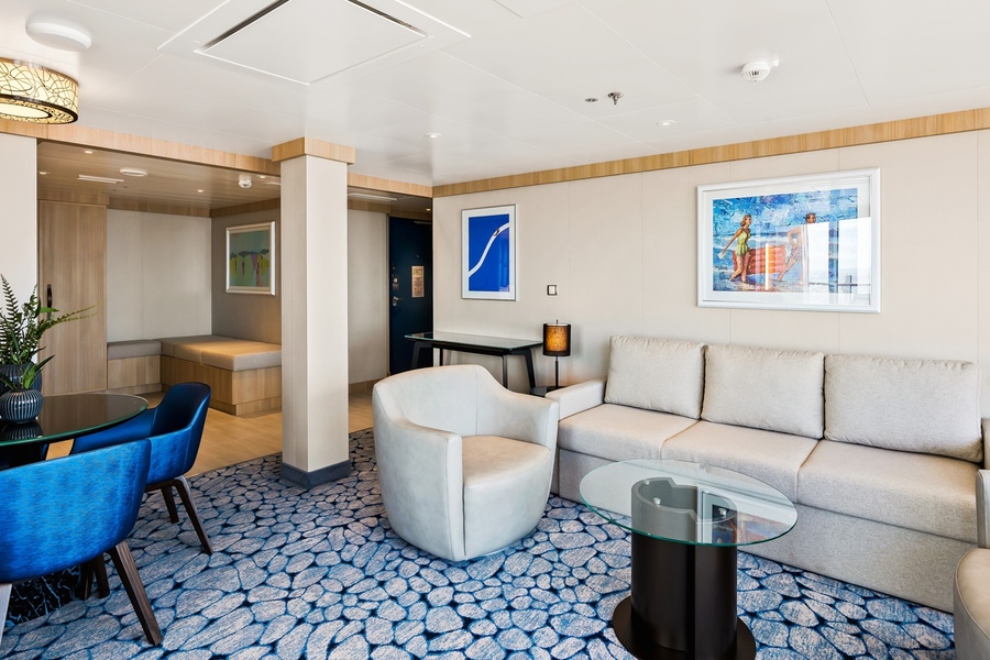RCI UTOPIA Spacious AquaTheater Suite - 1 Bedroom 1.jpeg